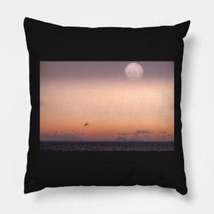 Sunset over a tropical ocean Pillow