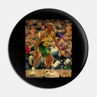 Gary Payton - Vintage Design Of Basketball Pin