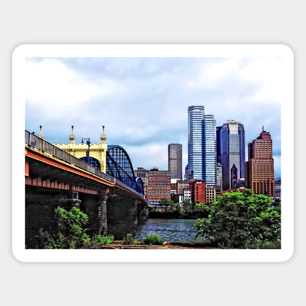 Pittsburgh Pa Pittsburgh Skyline By Smithfield Street Bridge