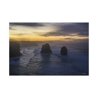 Gog and Magog from the 12 Apostles, Port Campbell National Park, Victoria, Australia. T-Shirt