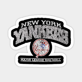 VINTAGE NEW YORK YANKEES Magnet
