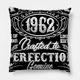 Classic 58th birthday gift Vintage 1962 tshirt for men women T-Shirt Pillow