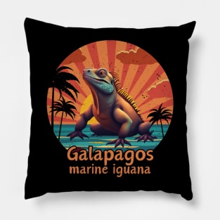 Galapagos marine iguana retro sunset vintage Pillow