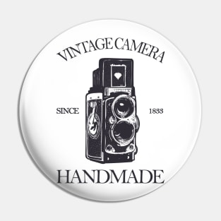 Vintage camera Pin