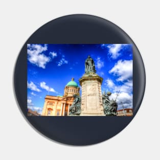 Queen Victoria Statue And Hull City Hall Pin