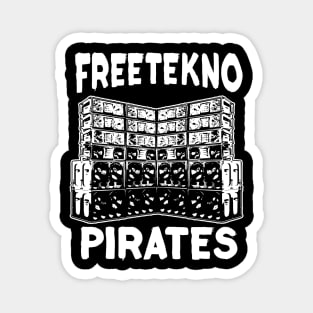 Tekno Pirates Techno Raver Soundsystem Magnet