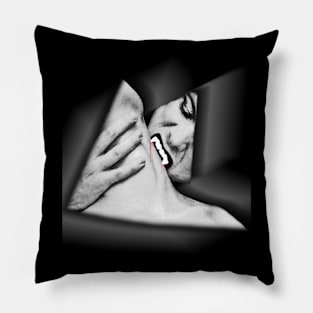 Vamp'D Pillow