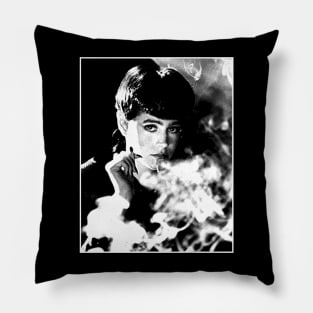 Rachel smoke - Blade Runner Pillow