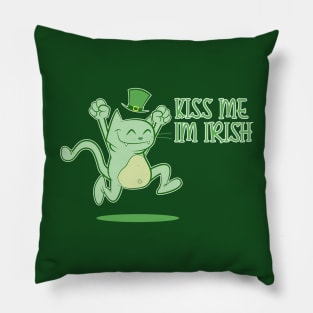 KISS ME IRISH CAT Pillow