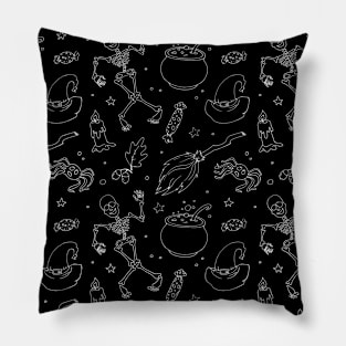 seamless halloween pattern with witchcraft elements Pillow