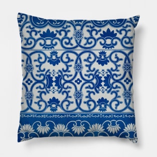 Blue and White Chinese Floral Ornamental Pattern Pillow