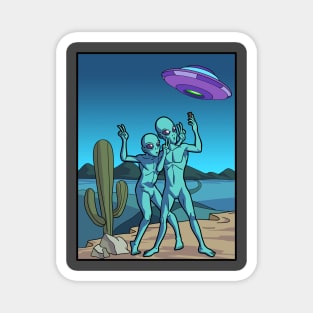 Stay Weird Alien Funny Aliens Taking Selfie Picture Magnet