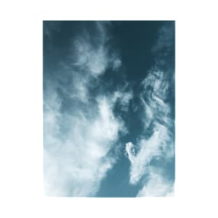 The sky: playful clouds T-Shirt