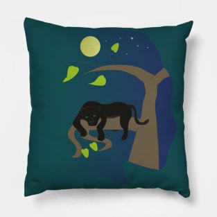 panther on a tree Pillow