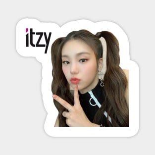 Yeji itzy Magnet