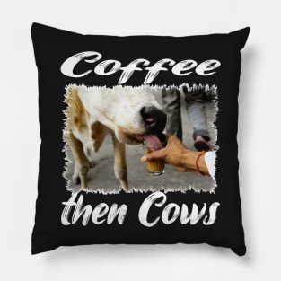 Cows Classic Funny distressed Tee Pillow