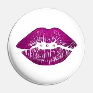 KISS lips Pin