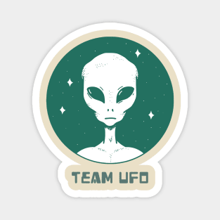 team ufo Magnet