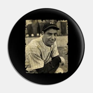 Joe Dimaggio - 56 Game Hitting Streak in 1941 Pin