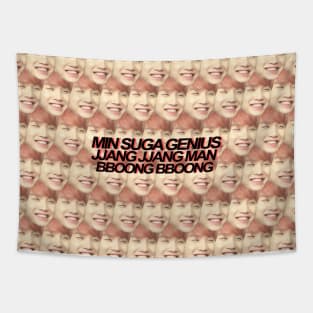 "MIN SUGA GENIUS JJANG JJANG MAN BBOONG BBOONG" - Suga - Filled Design Tapestry