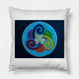 celtic triskelion lucky flower Pillow