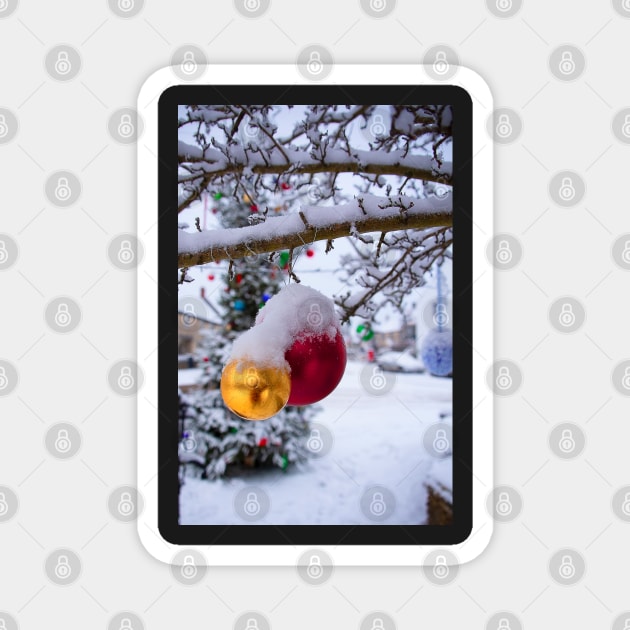 Christmas baubles Magnet by Graz-Photos