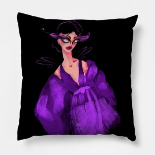 Fashion queen Pillow