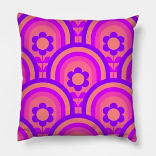 60s Pink Wallpaper Pattern Pillow