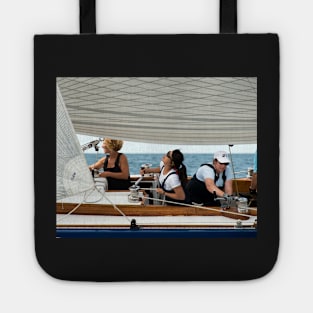 Three winches, Three Wenches Tote