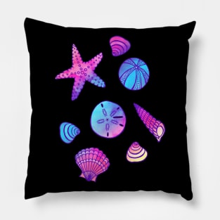 Beach Treasures - Seashells Bright Gradient on Dark Pillow