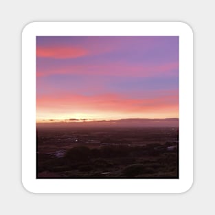 A pink sunset Magnet