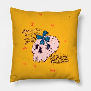 lucky skull Pillow