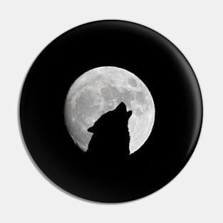 Lonely Wolf Howling Pin
