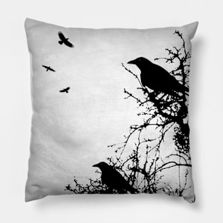 Design 43 crow silhouette Pillow