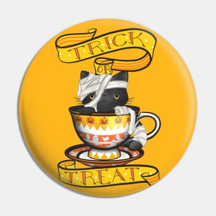 "Trick or Treat" Halloween Black Cat in a Mummy Costume Pin