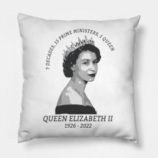 rip queen elizabeth ii Pillow