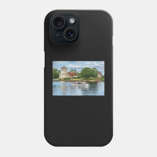 On The Thames At Bisham Phone Case