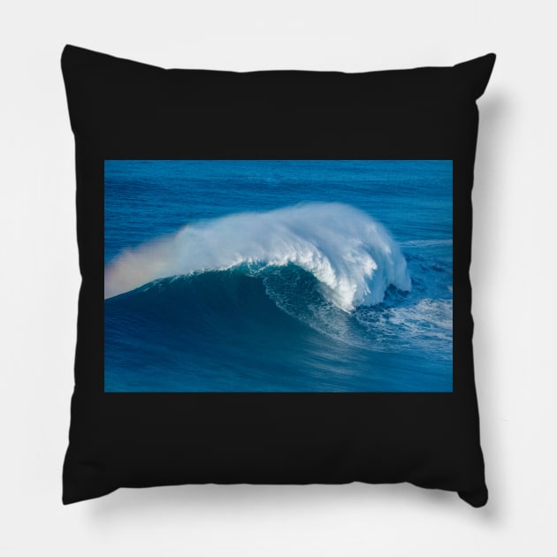 Wave breaking in Nazare Pillow by homydesign