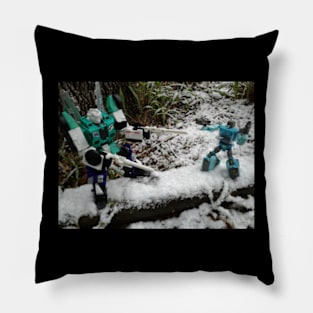 Six-shot vs Kup Pillow