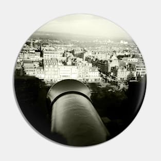 Edinburgh Castle Cannon View Pin