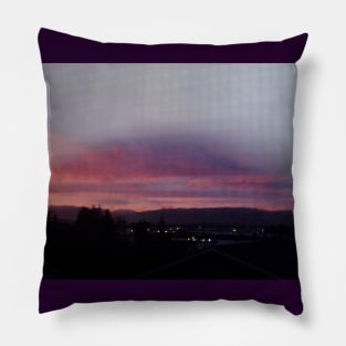 Columbia River sunset Pillow