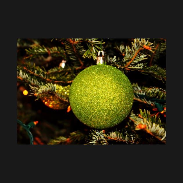 Green Ornament by Cynthia48