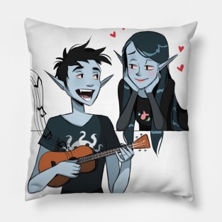 Vampire lovers Pillow