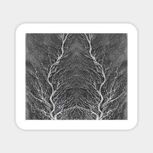 Grayscale Aesthetic Fractal Lightning Bolts - Black and White Abstract Artwork Magnet