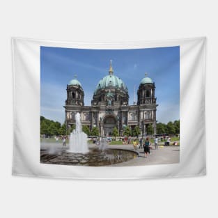 Berlin Cathedral and fountain in the Lustgarten, Berlin-Mitte, Berlin, Germany Tapestry