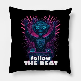 Techno T-Shirt - Follow the Beat - Catsondrugs.com - Techno, rave, edm, festival, techno, trippy, music, 90s rave, psychedelic, party, trance, rave music, rave krispies, rave flyer T-Shirt Pillow