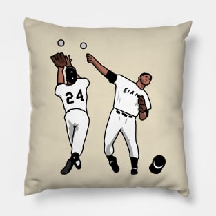 Willie catch Pillow