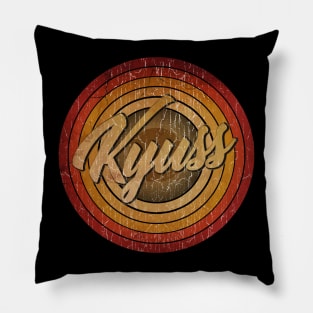 arjunthemaniac,circle vintage retro faded kyuss Pillow