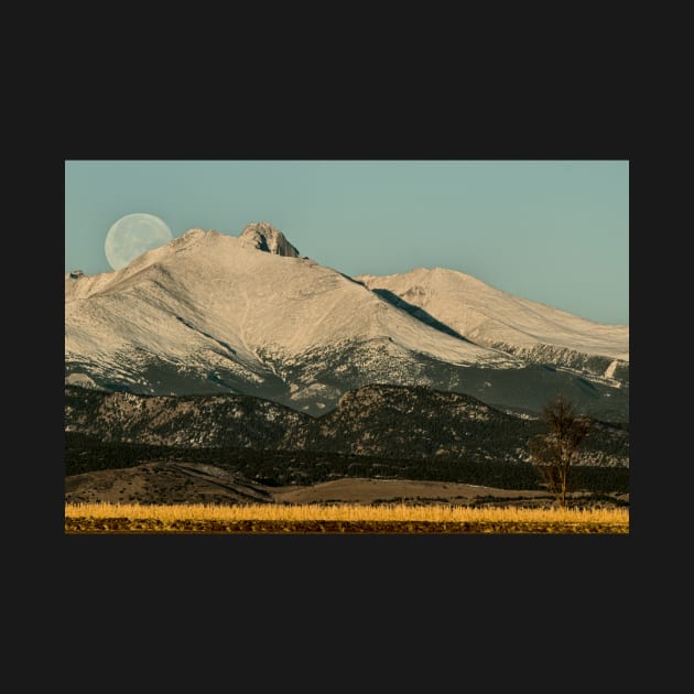 Moonset Over Meeker  and Longs Peak by nikongreg