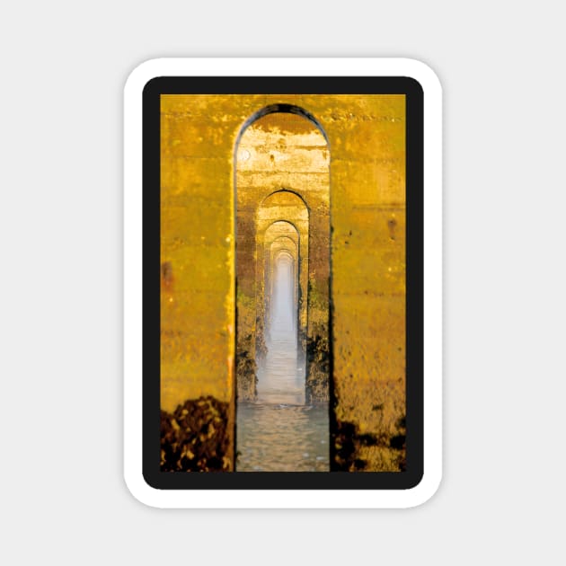 Le Conquet - Sous la passerelle Magnet by rollier